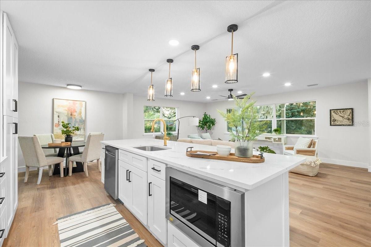 Image 14 of 31 For 801 37th Drive