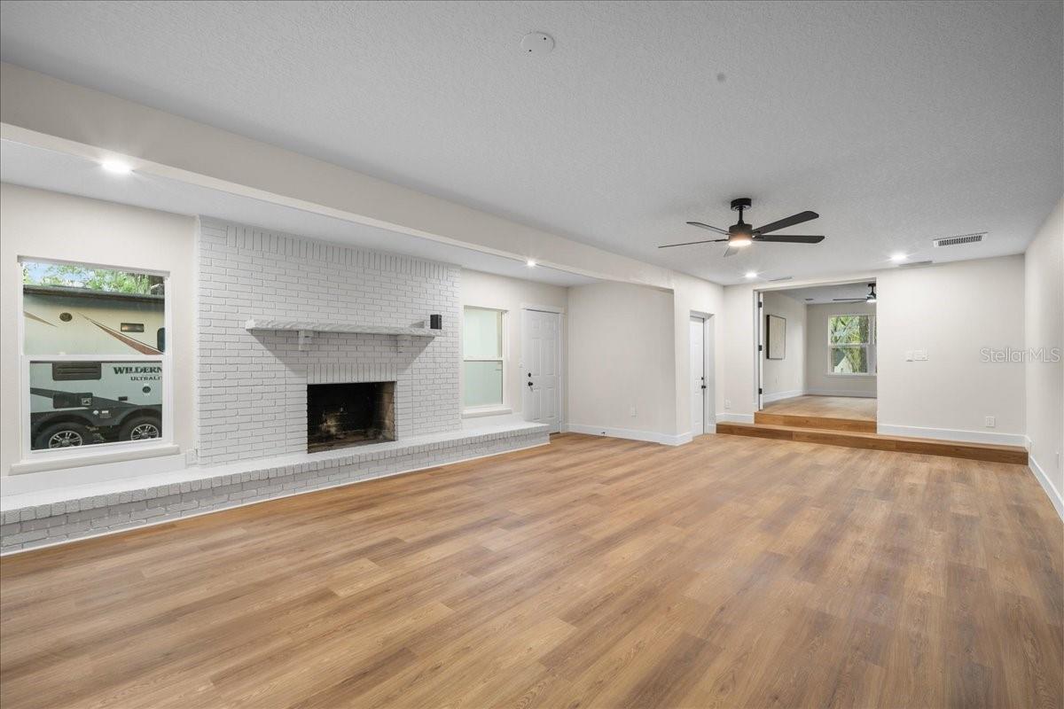 Image 20 of 31 For 801 37th Drive