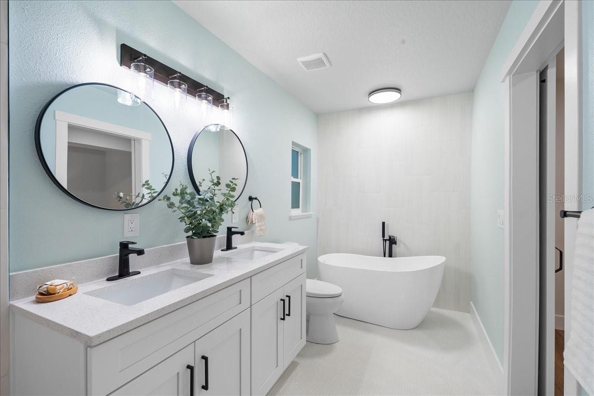 Image 27 of 31 For 801 37th Drive