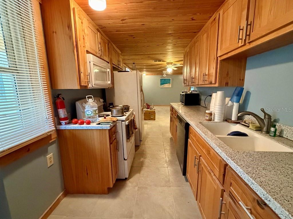 Image 14 of 56 For 2410 117th Pl