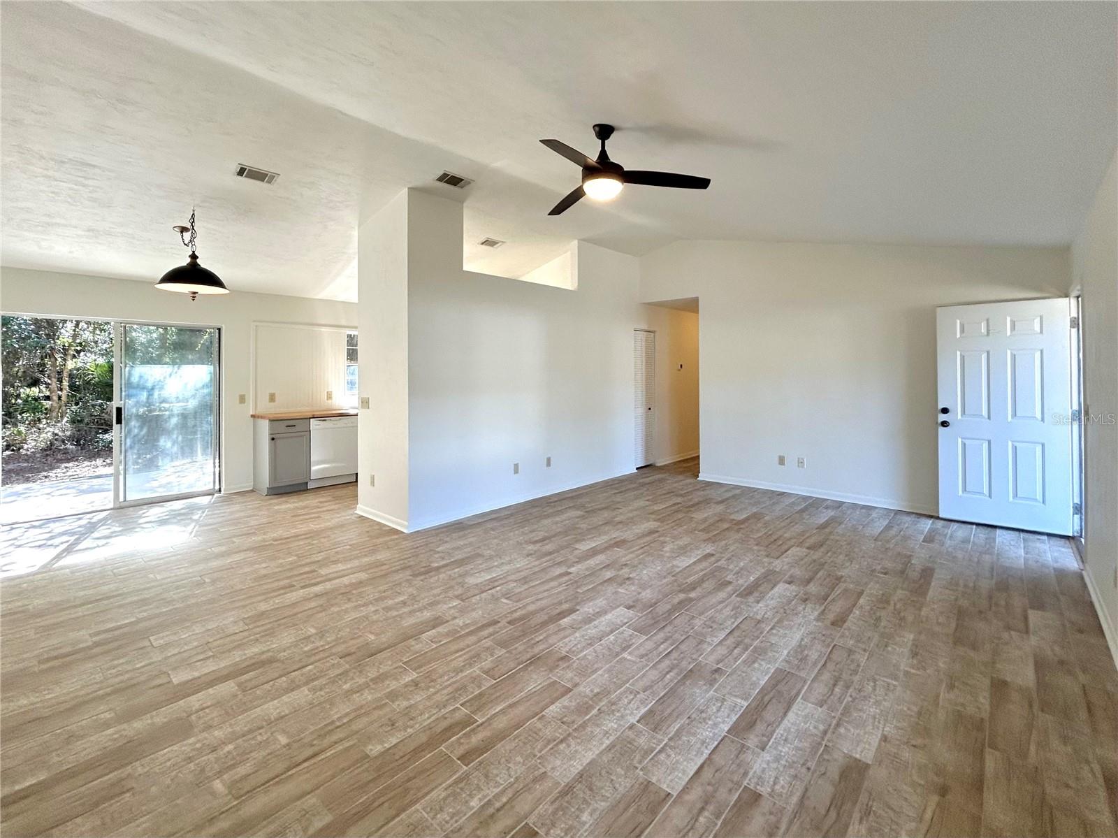 Image 3 of 14 For 26613 3rd Avenue