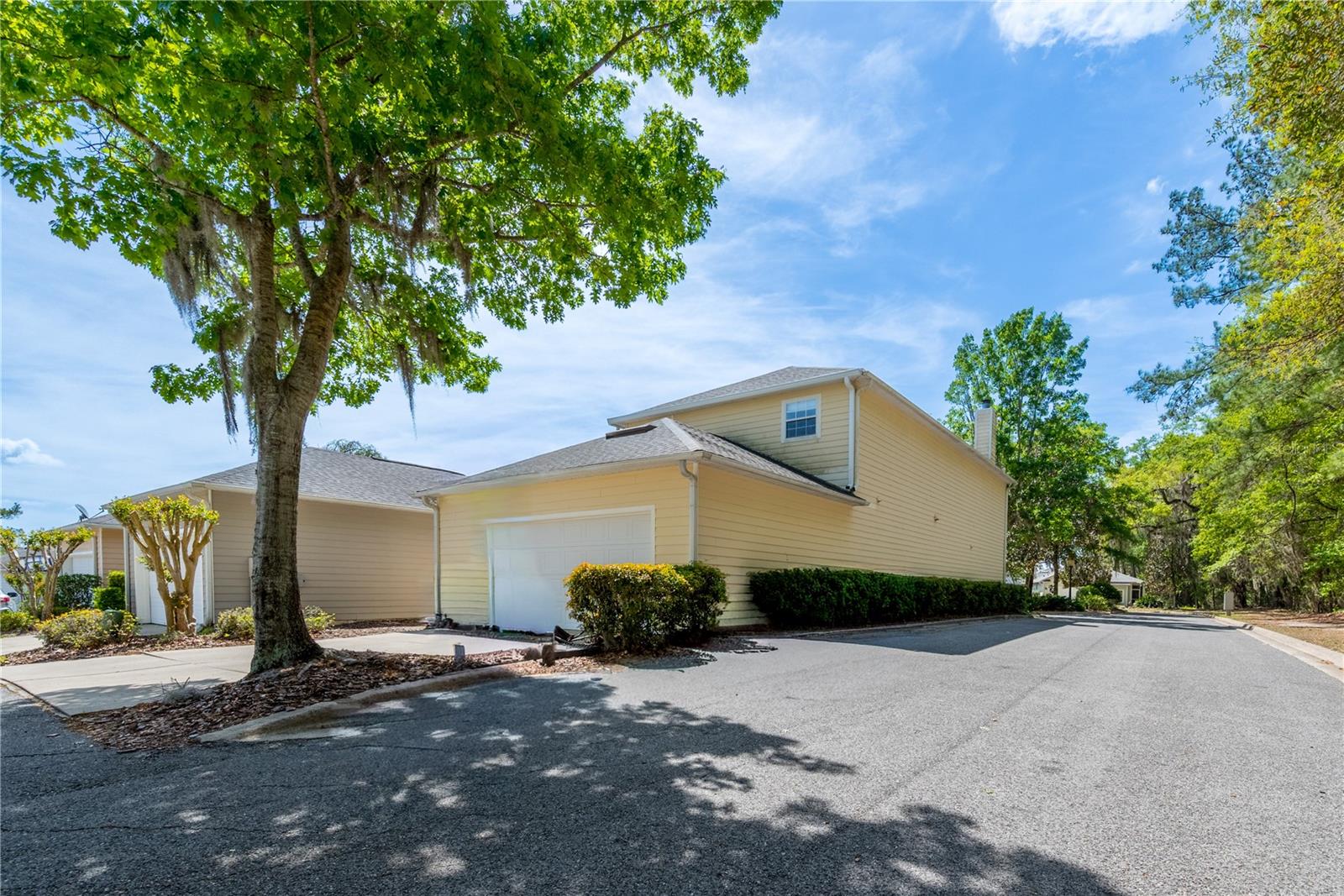 Image 17 of 55 For 11688 17th Place