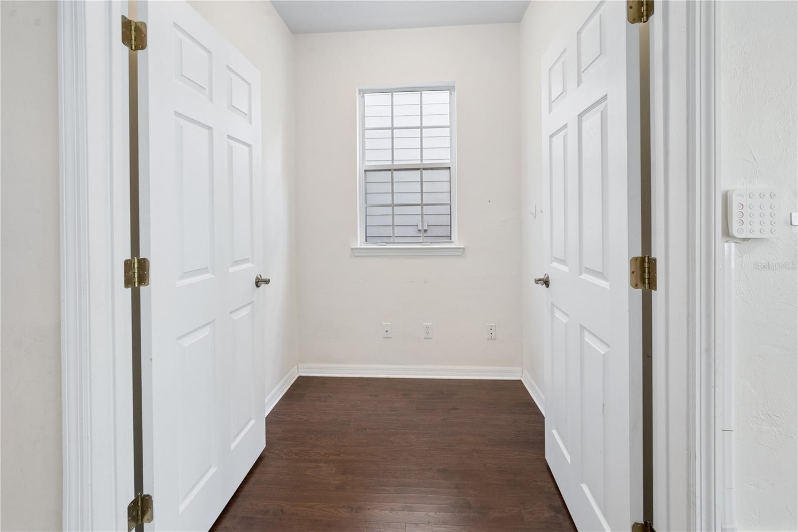 Image 24 of 55 For 11688 17th Place