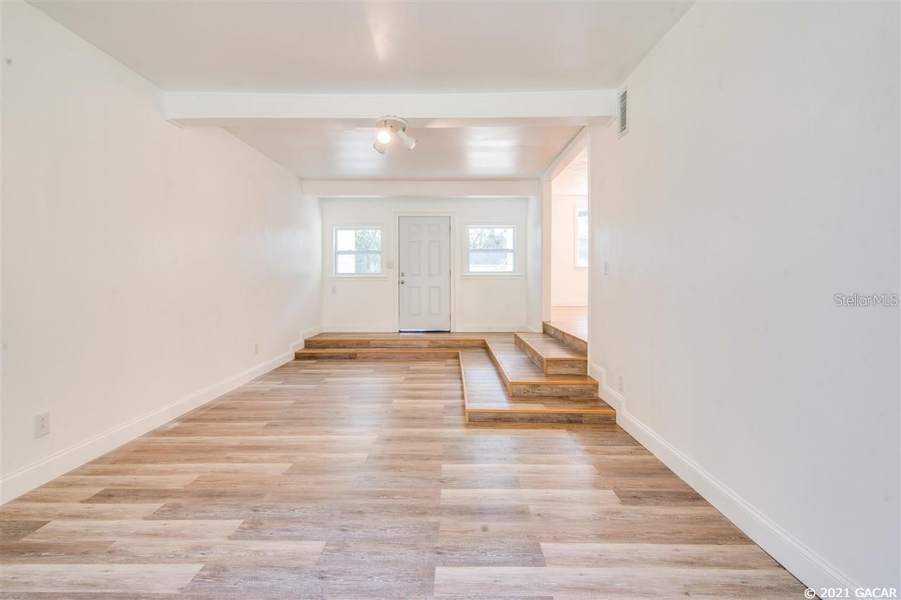 Image 4 of 21 For 1028 7th Avenue