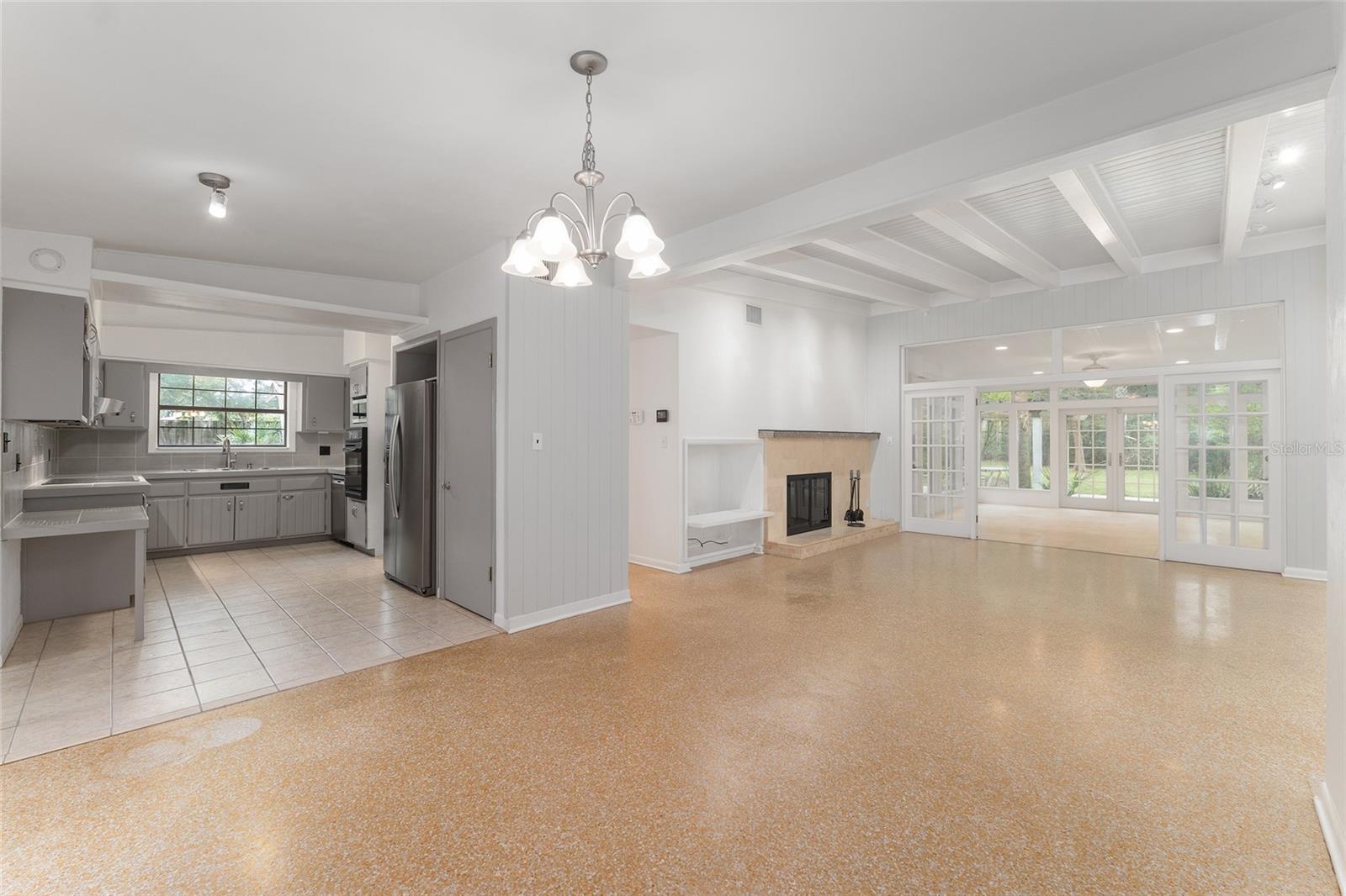 Image 22 of 92 For 2111 44th Avenue