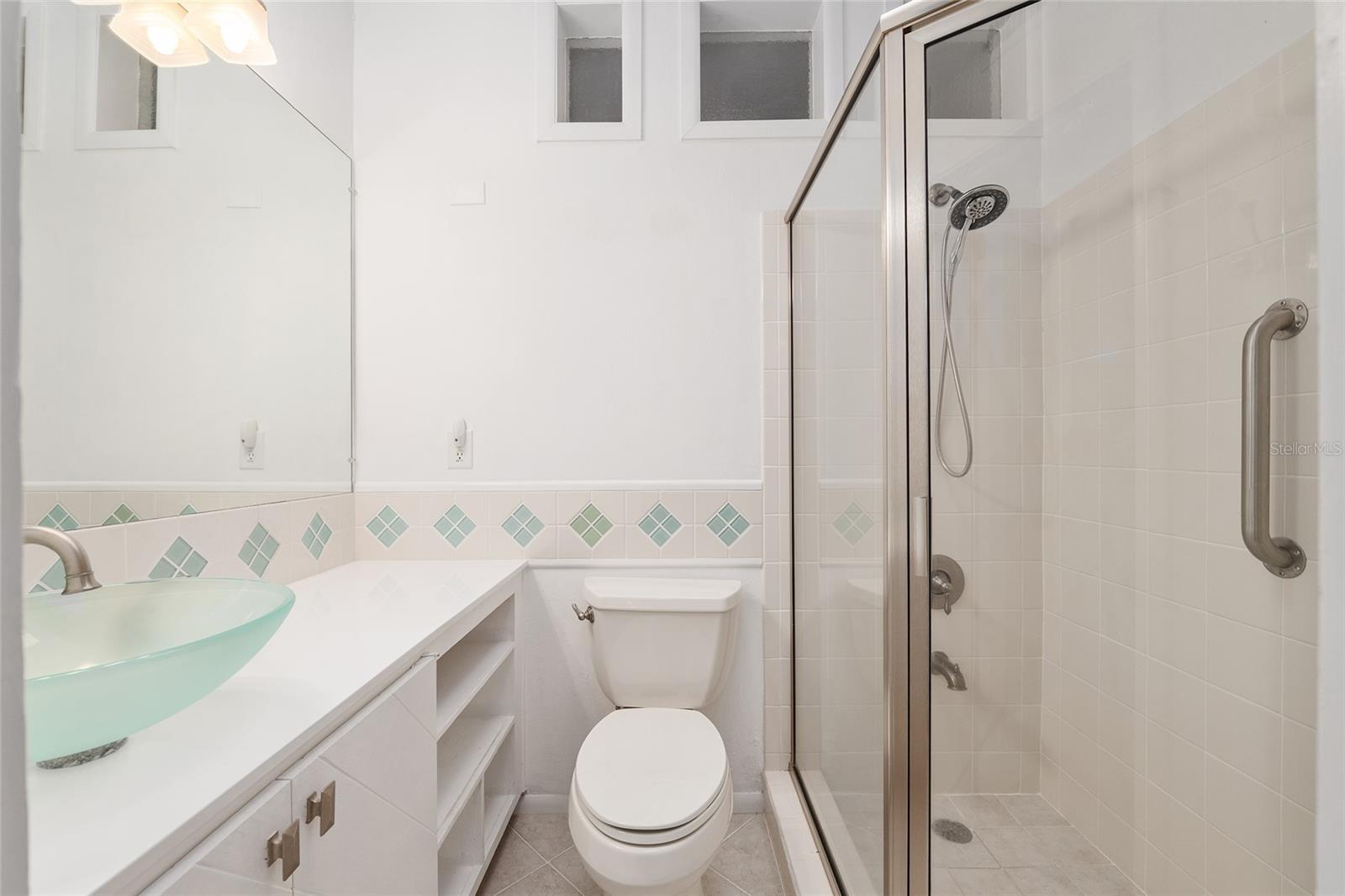 Image 44 of 92 For 2111 44th Avenue