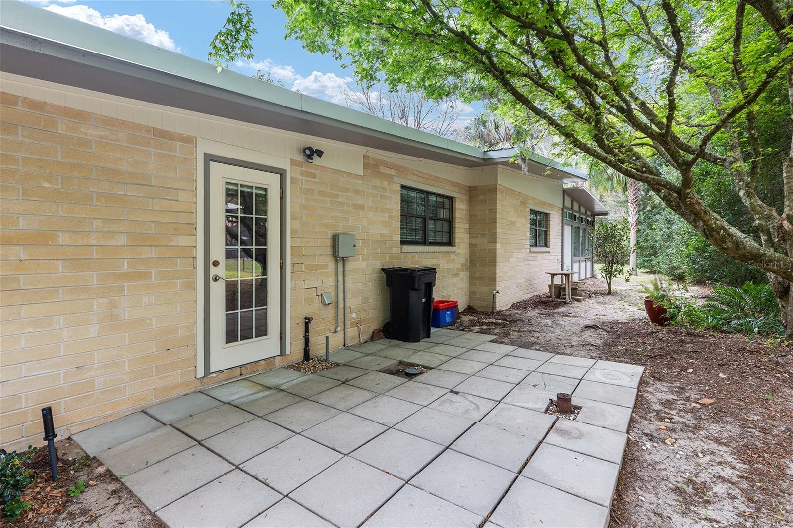 Image 48 of 92 For 2111 44th Avenue