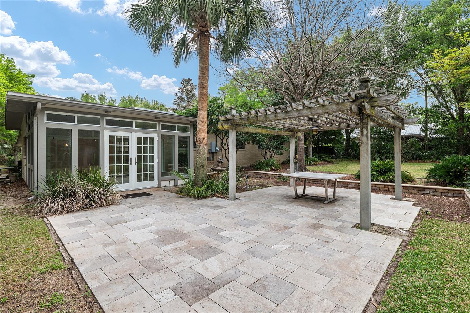 Image 52 of 92 For 2111 44th Avenue