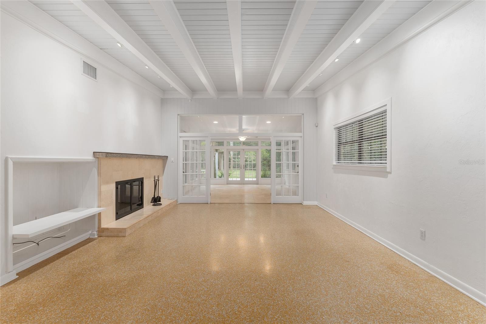 Image 9 of 92 For 2111 44th Avenue