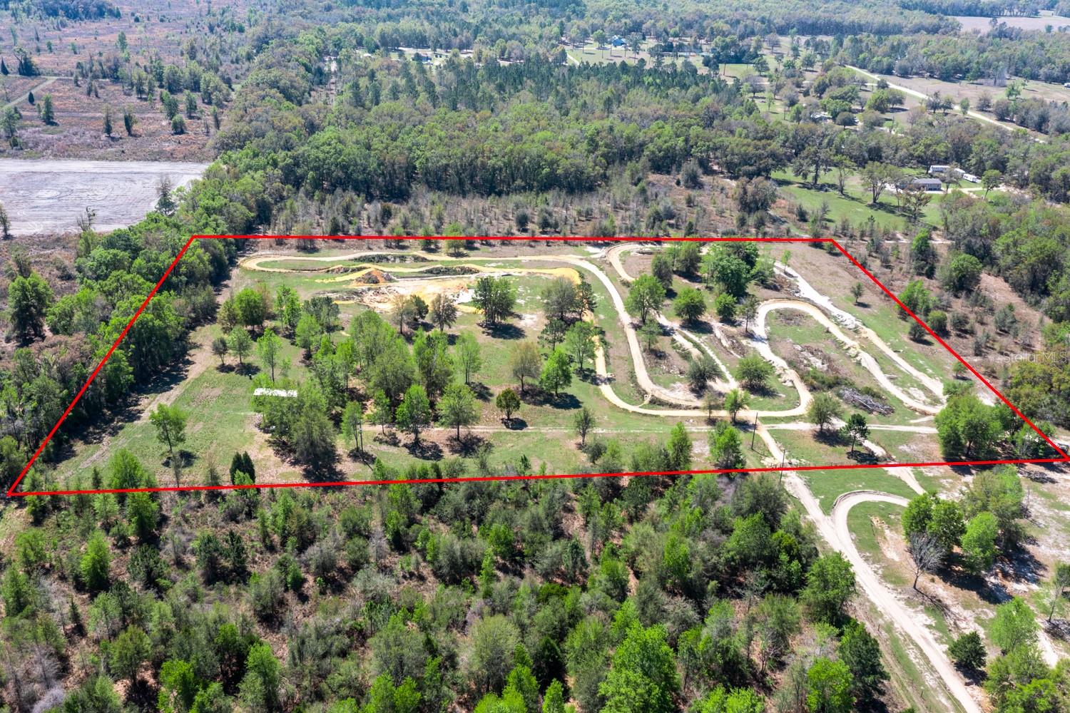 Listing photo id 0 for 203 Pigeon Court