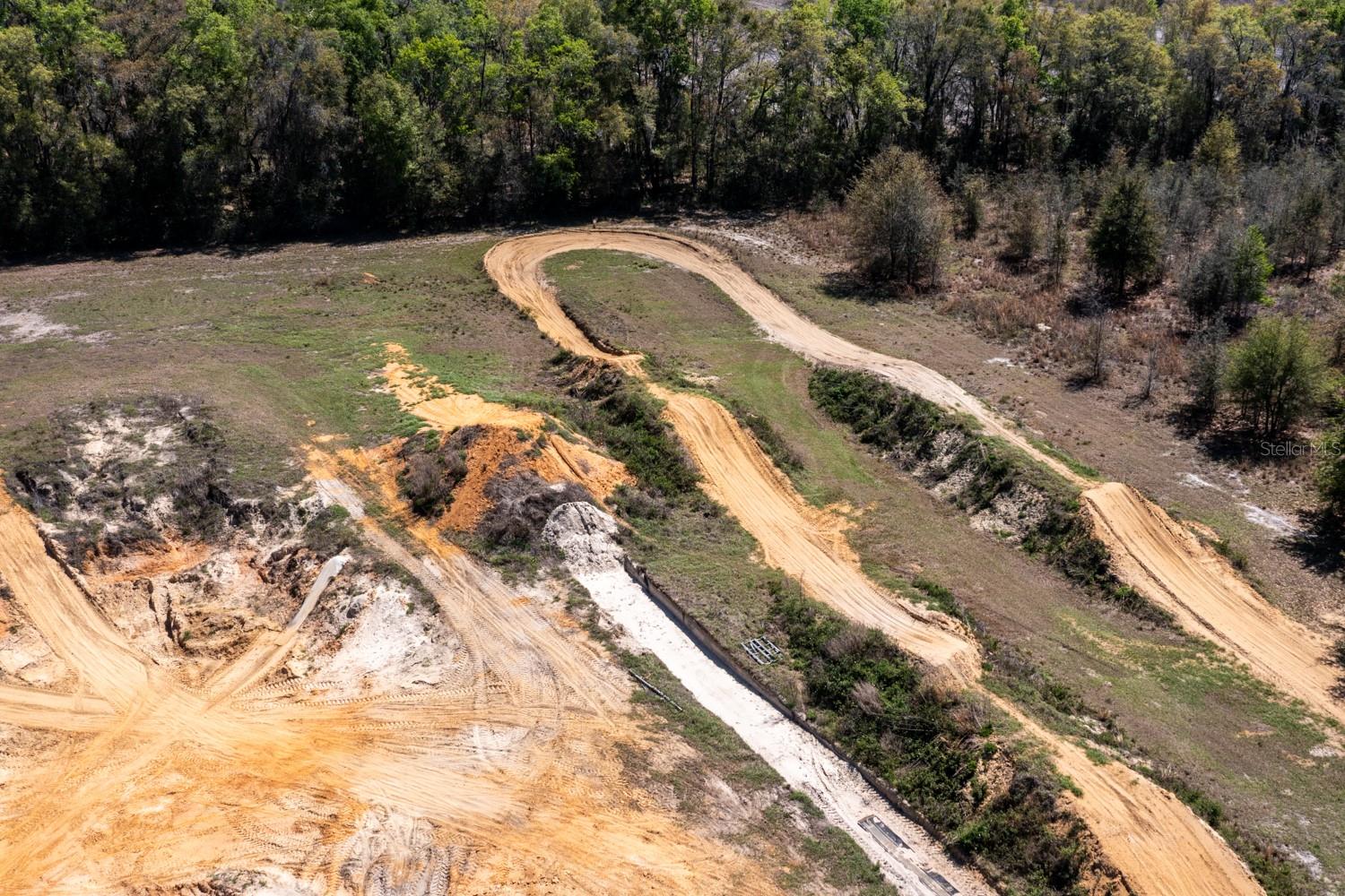 Listing photo id 22 for 203 Pigeon Court