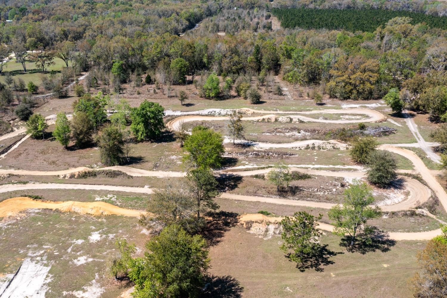 Listing photo id 23 for 203 Pigeon Court