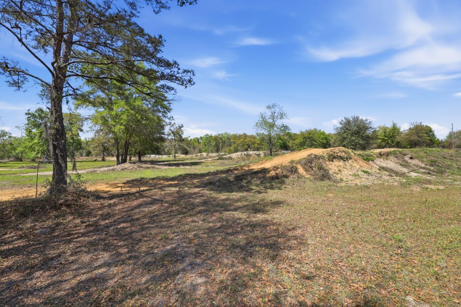 Listing photo id 30 for 203 Pigeon Court