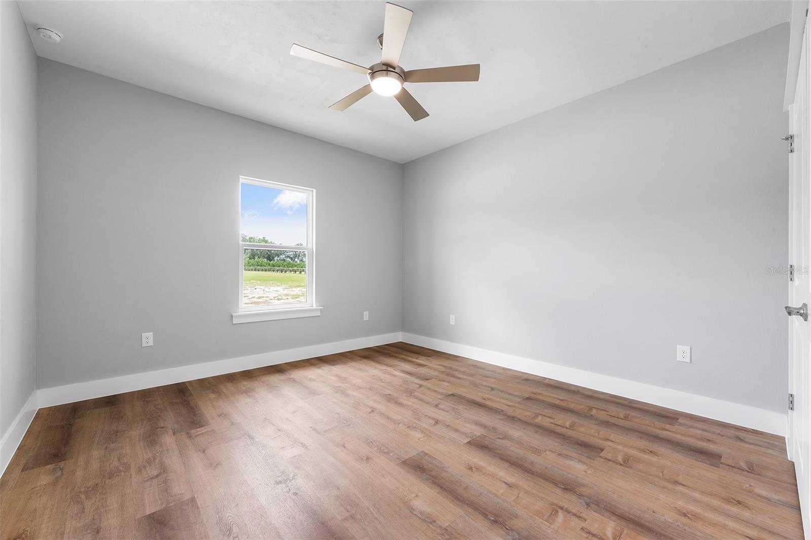 Image 18 of 30 For 0 Meadow View Court