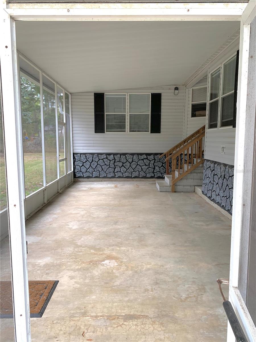 Image 17 of 55 For 11651 127 Lane