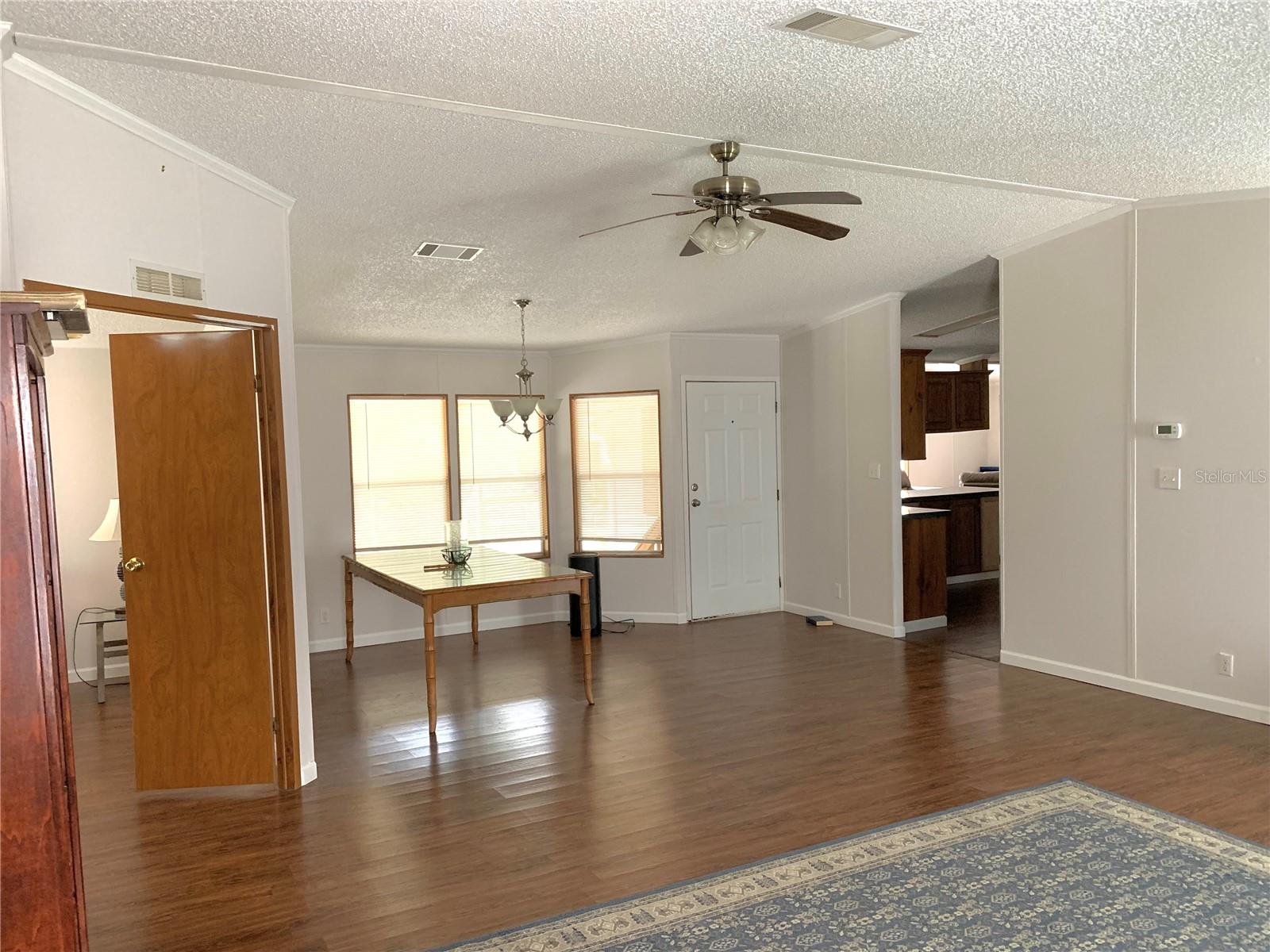 Image 19 of 55 For 11651 127 Lane