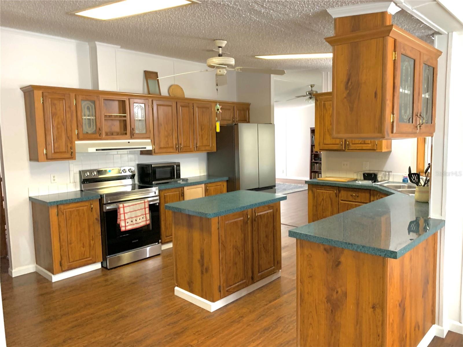 Image 27 of 55 For 11651 127 Lane