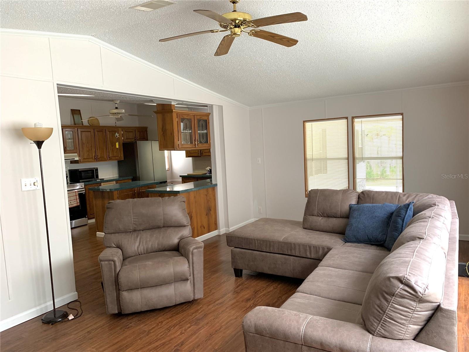 Image 32 of 55 For 11651 127 Lane