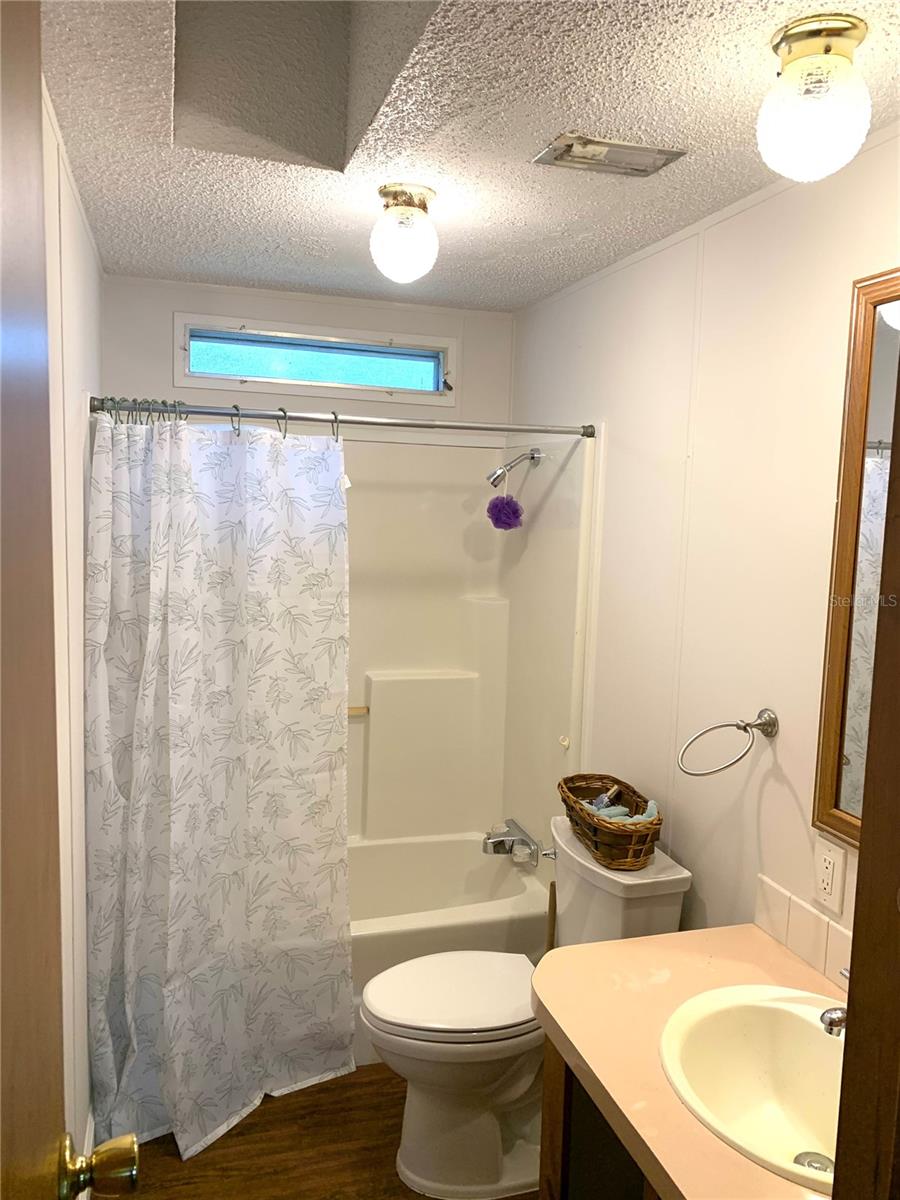 Image 39 of 55 For 11651 127 Lane