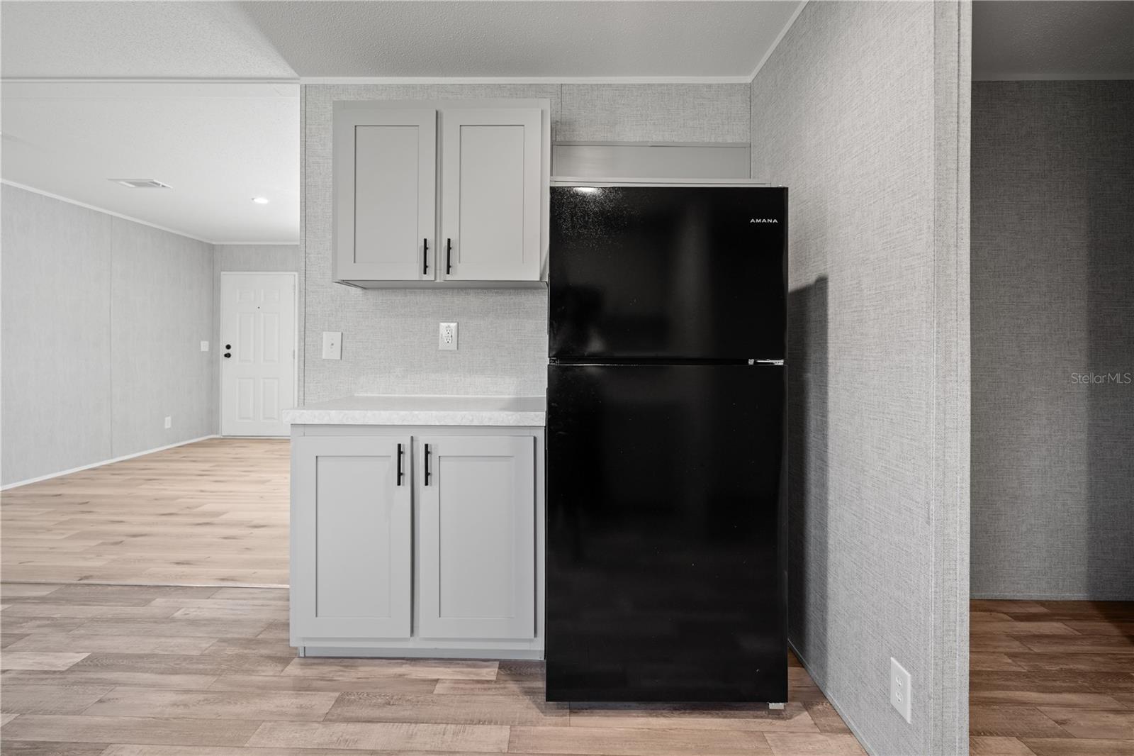 Image 10 of 37 For 8251 95th Avenue