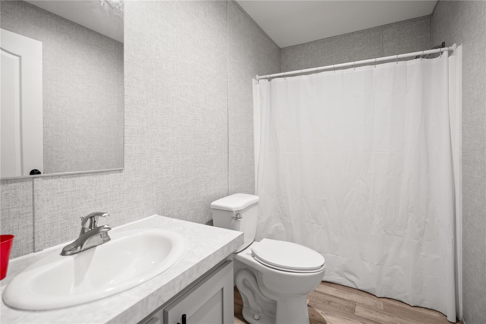 Image 18 of 37 For 8251 95th Avenue