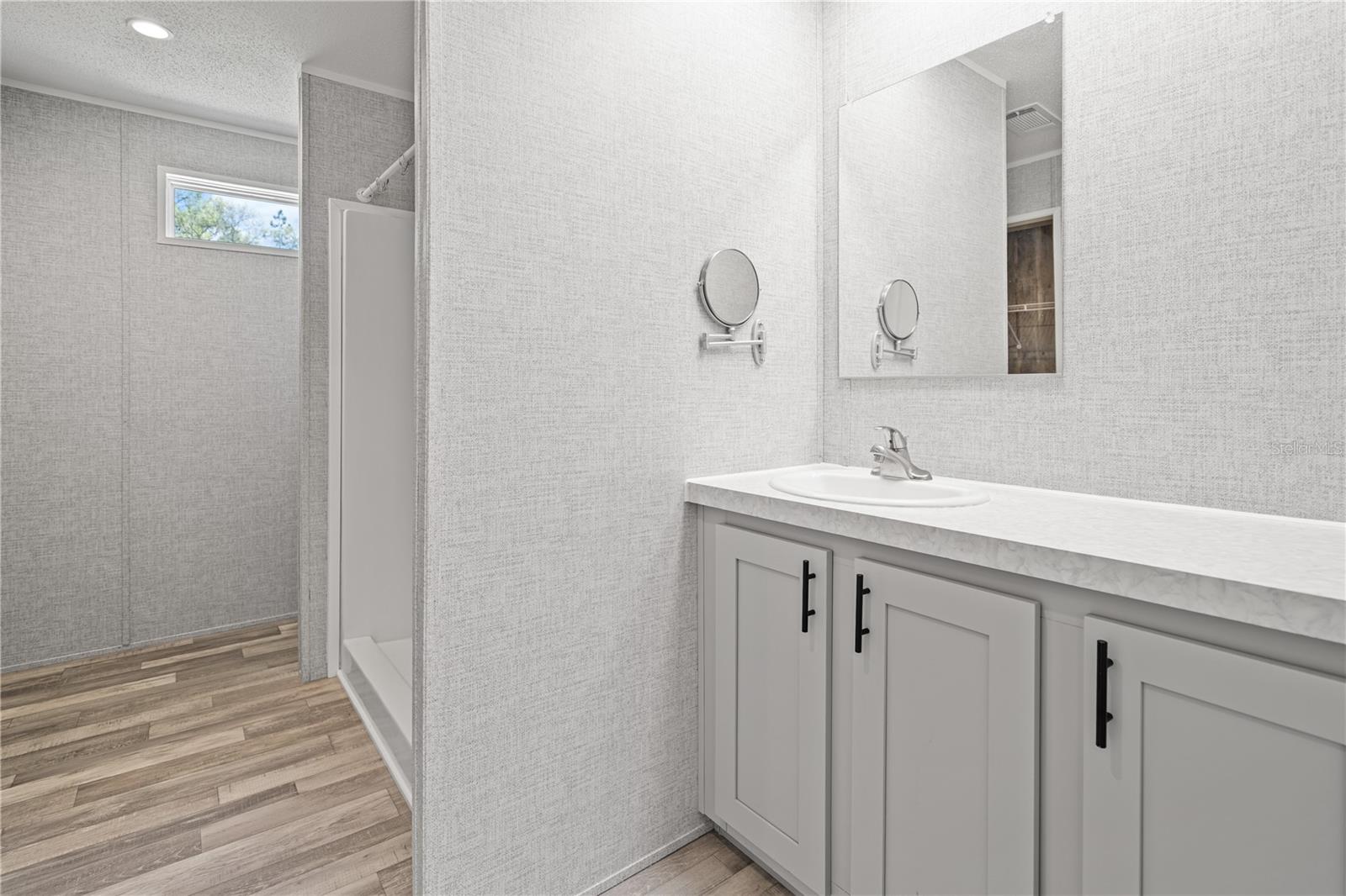 Image 29 of 37 For 8251 95th Avenue