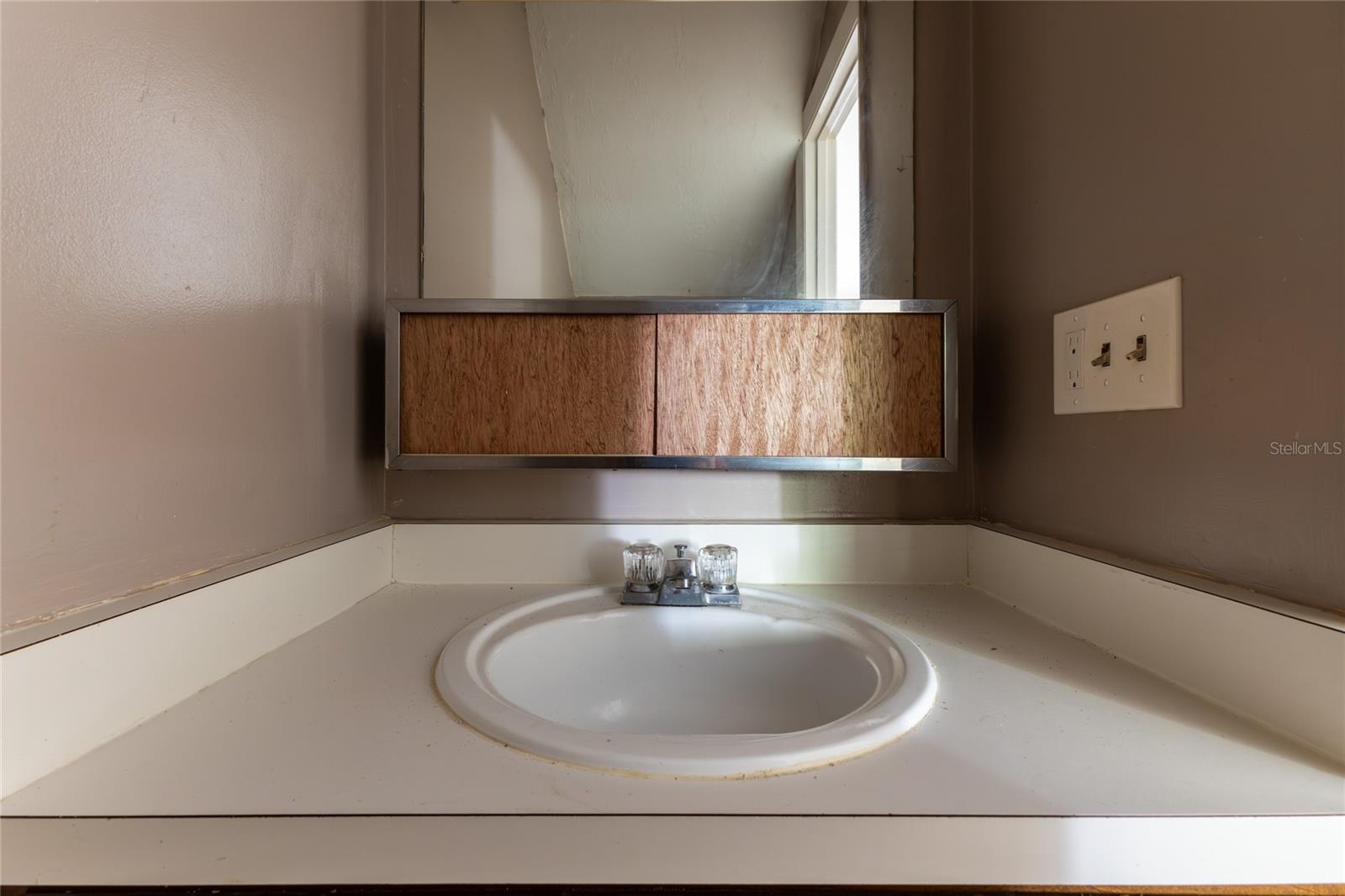 Image 19 of 35 For 4314 41st Lane 73