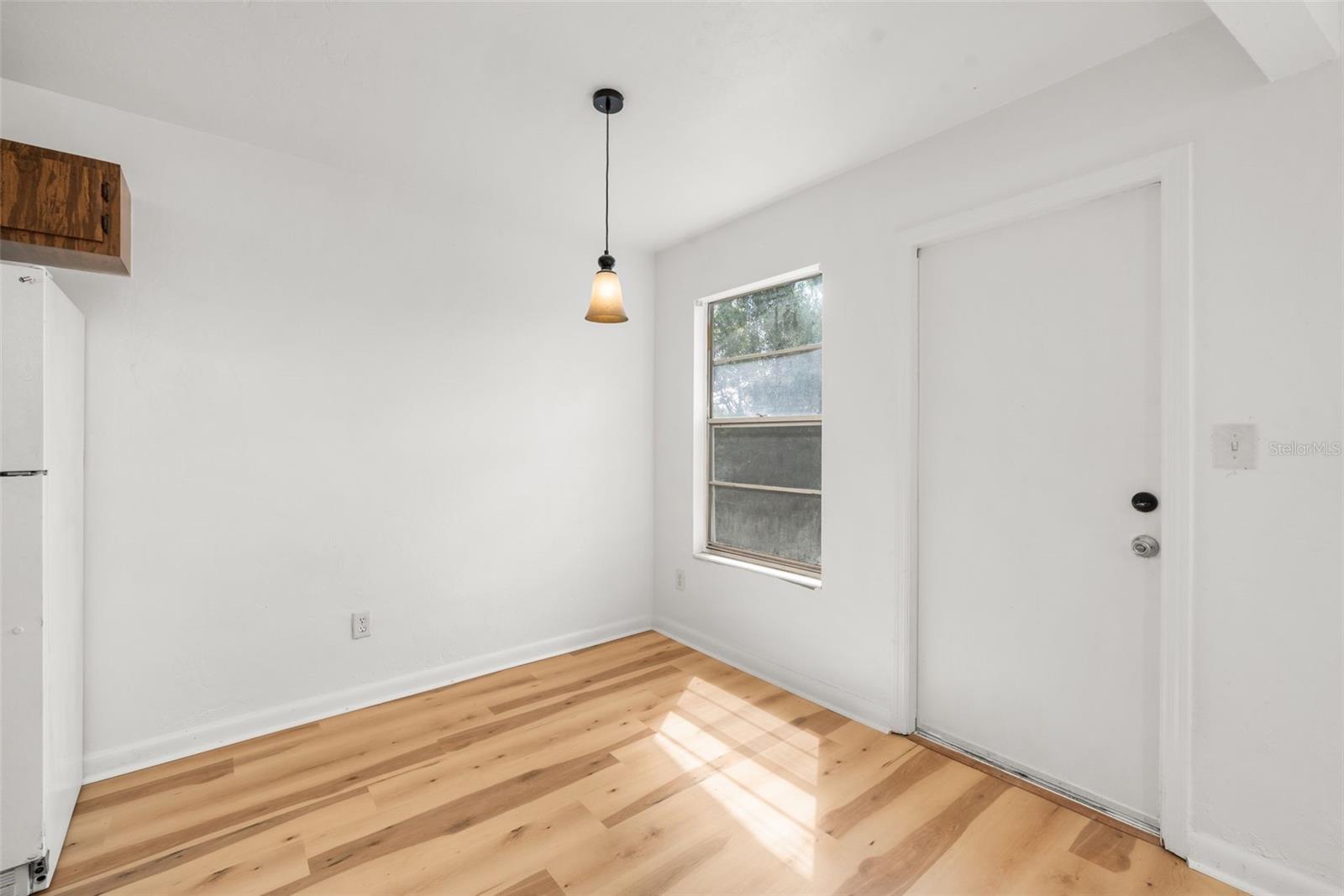 Image 3 of 22 For 615 24th Avenue