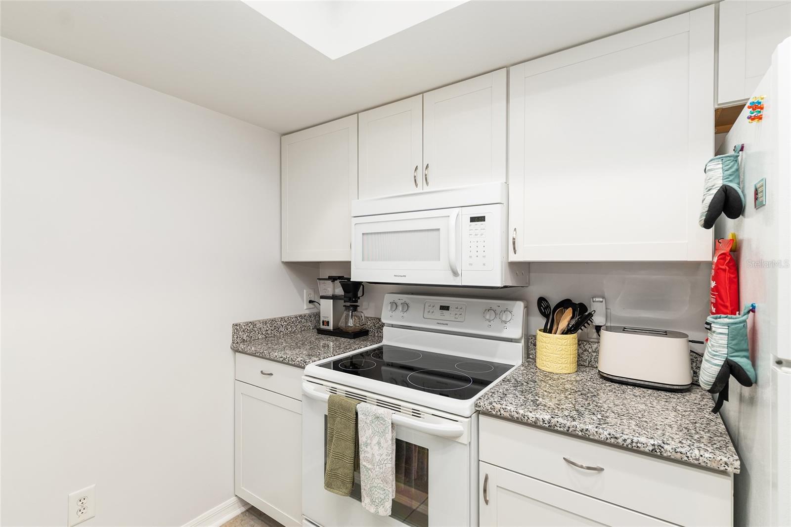 Image 14 of 37 For 2508 35th Place 34