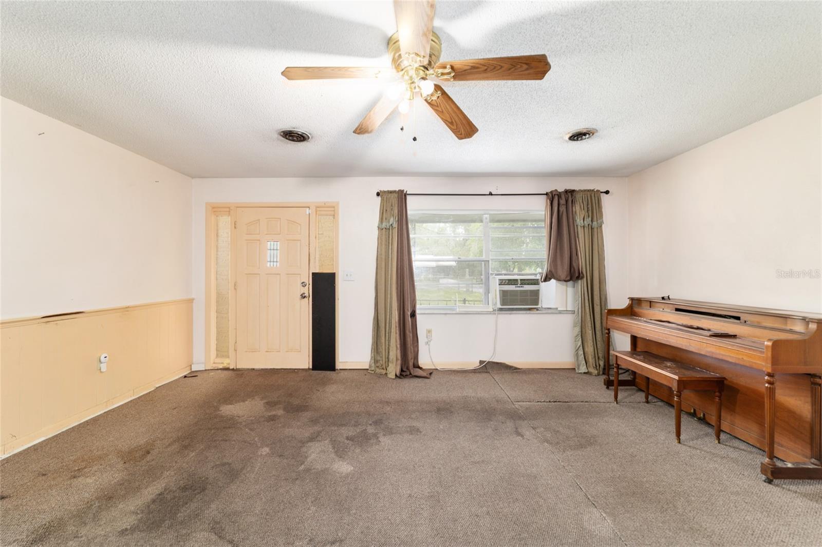 Image 21 of 67 For 1741 42nd Place