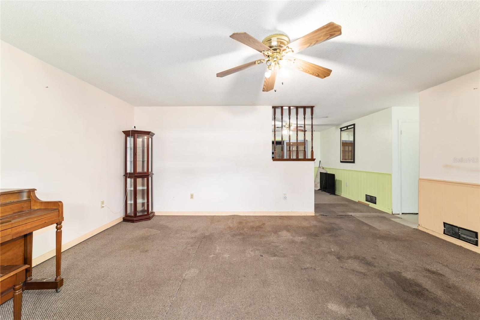 Image 23 of 67 For 1741 42nd Place