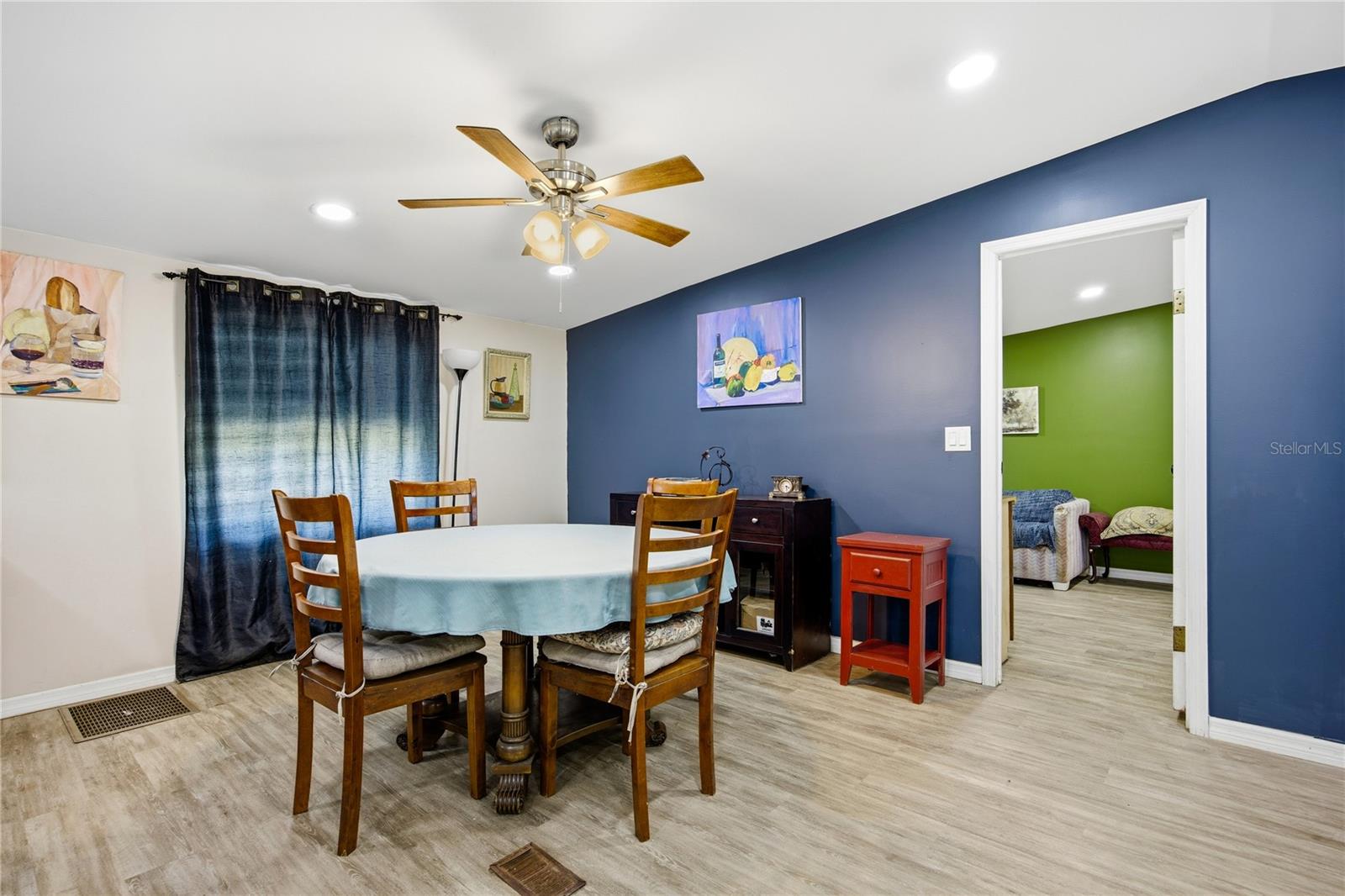 Image 11 of 32 For 636 Union Avenue