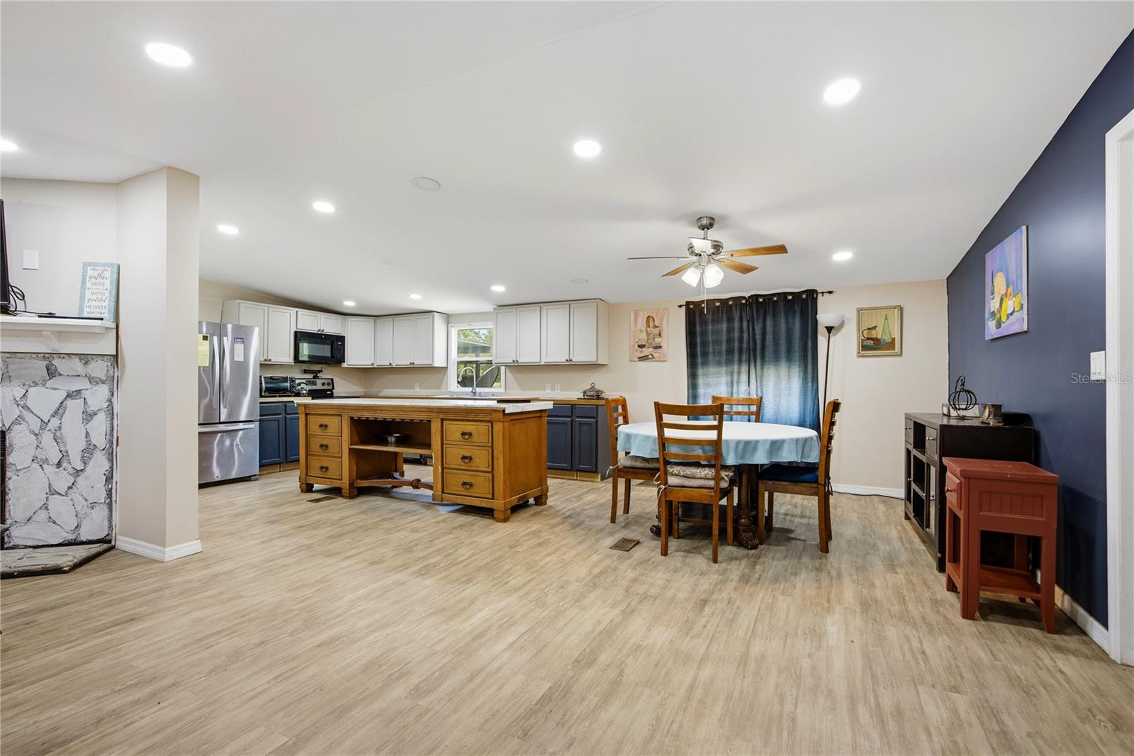 Image 13 of 32 For 636 Union Avenue