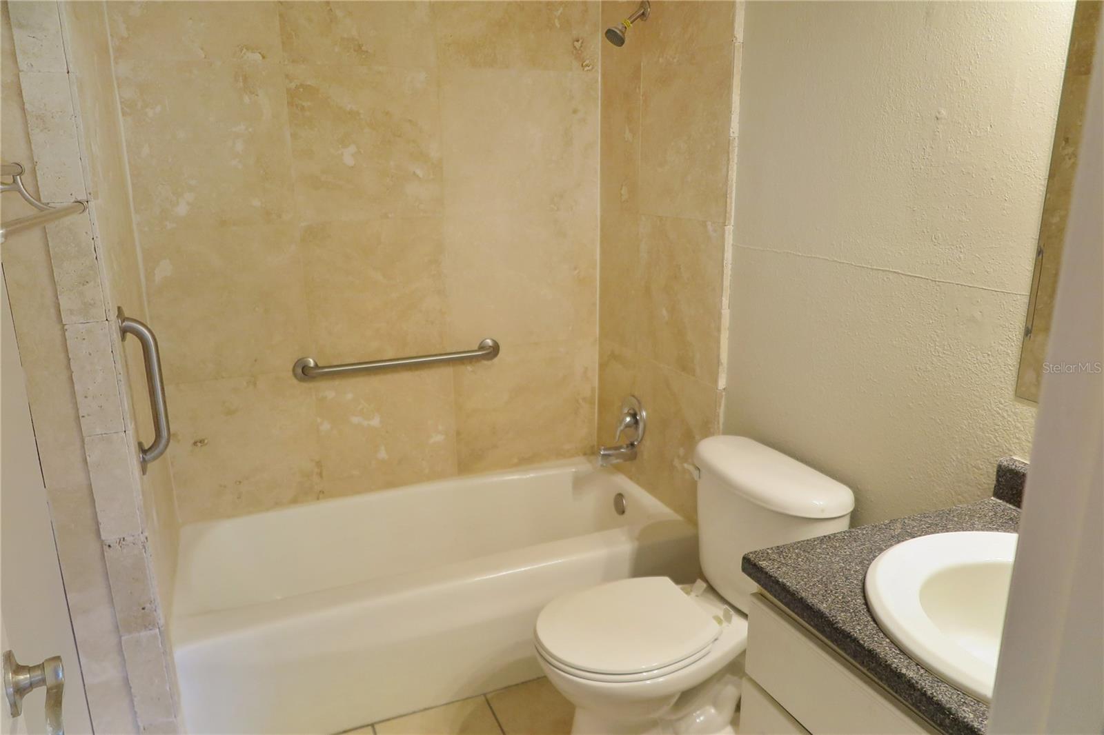 Image 13 of 16 For 507 39th Drive 210