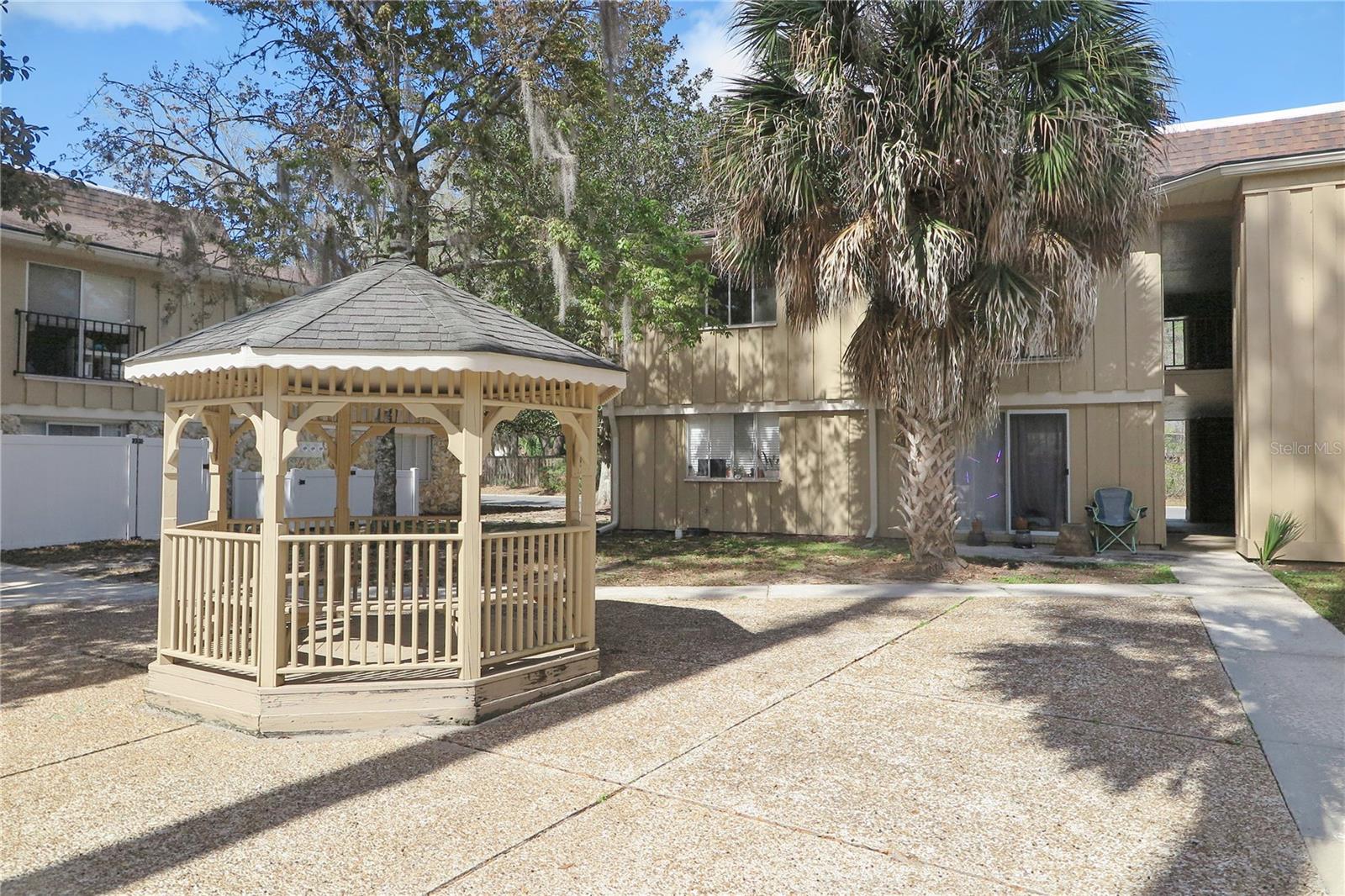 Image 2 of 16 For 507 39th Drive 210