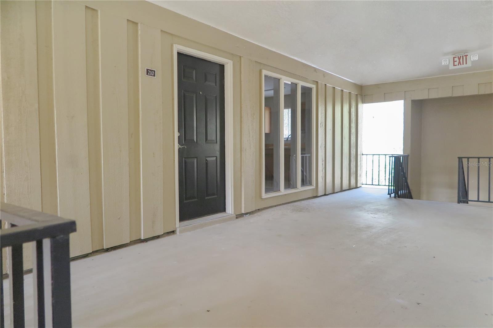 Image 5 of 16 For 507 39th Drive 210