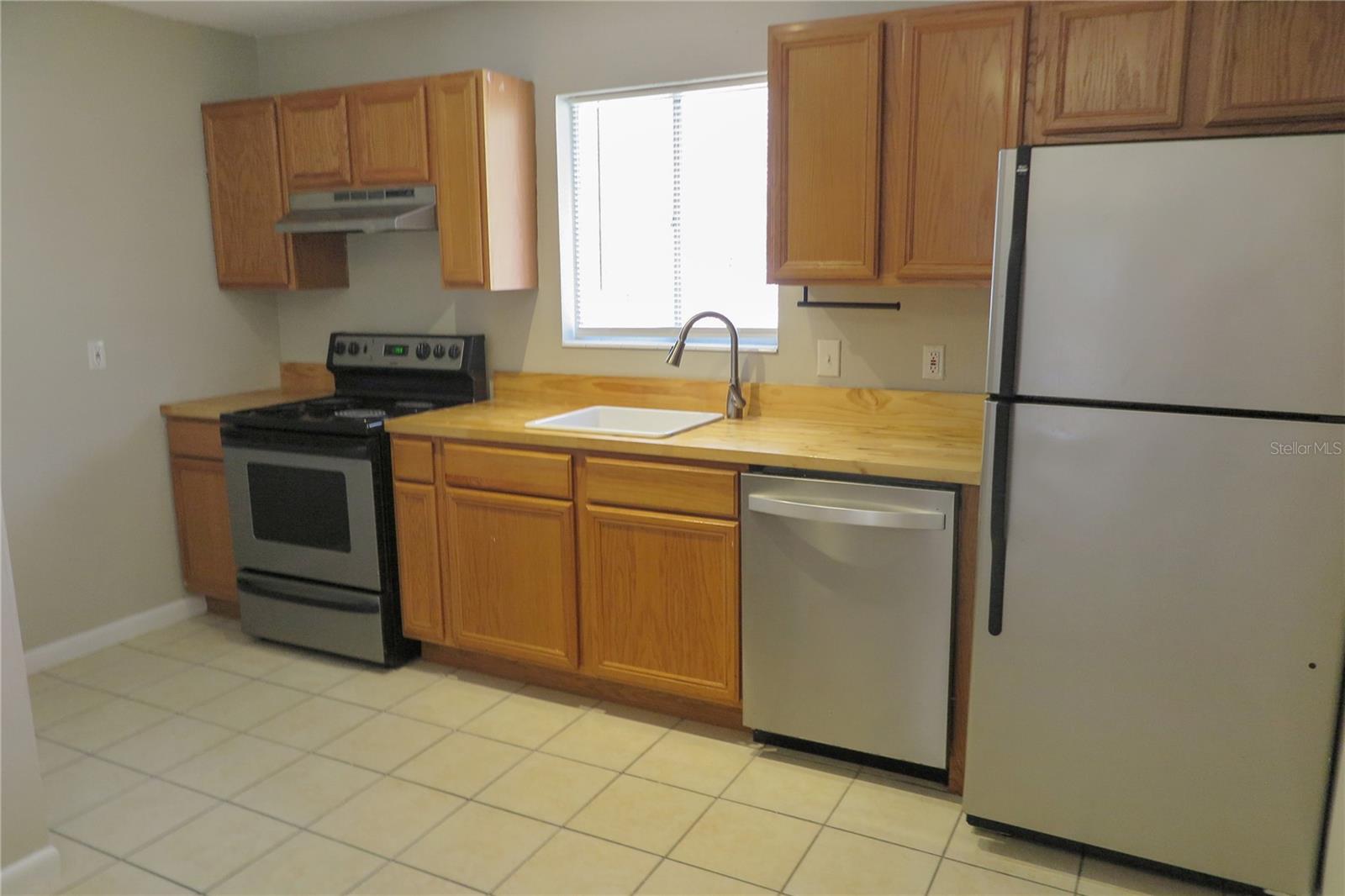 Image 8 of 16 For 507 39th Drive 210