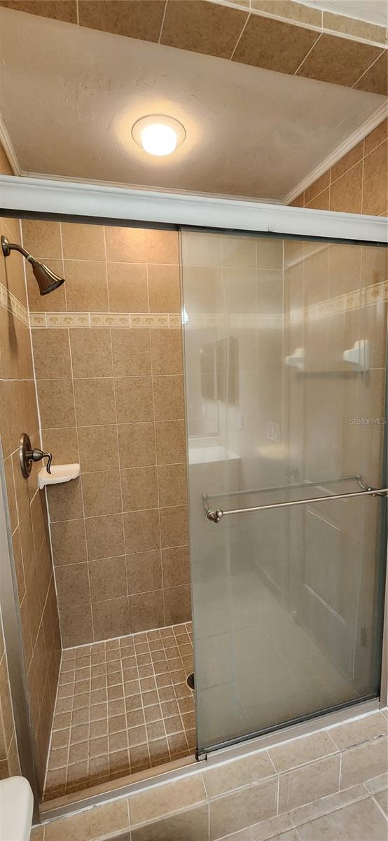 Image 5 of 11 For 2202 39th Drive