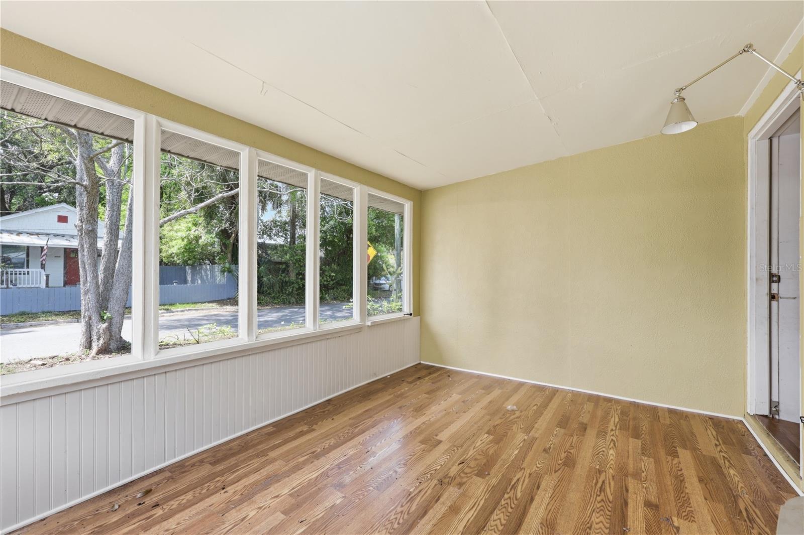 Image 16 of 28 For 111 Palmer Street