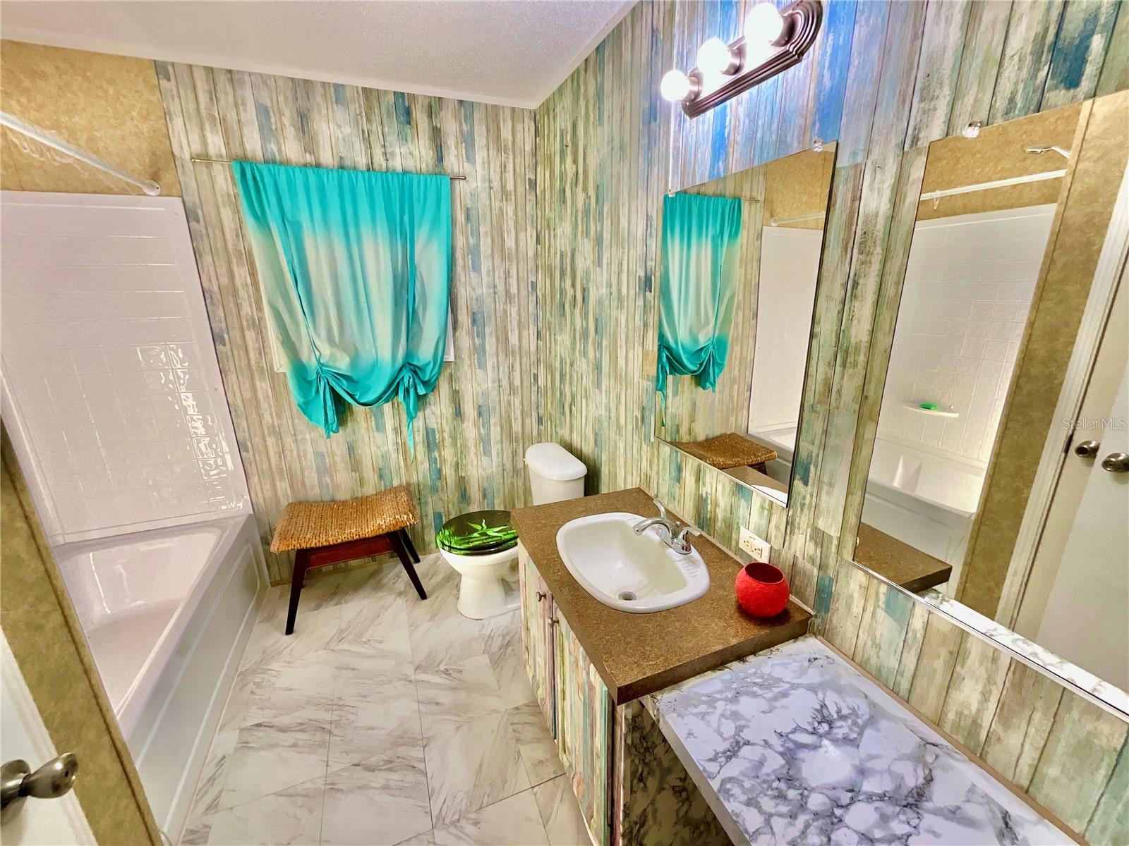 Image 16 of 36 For 1837 State Road 20