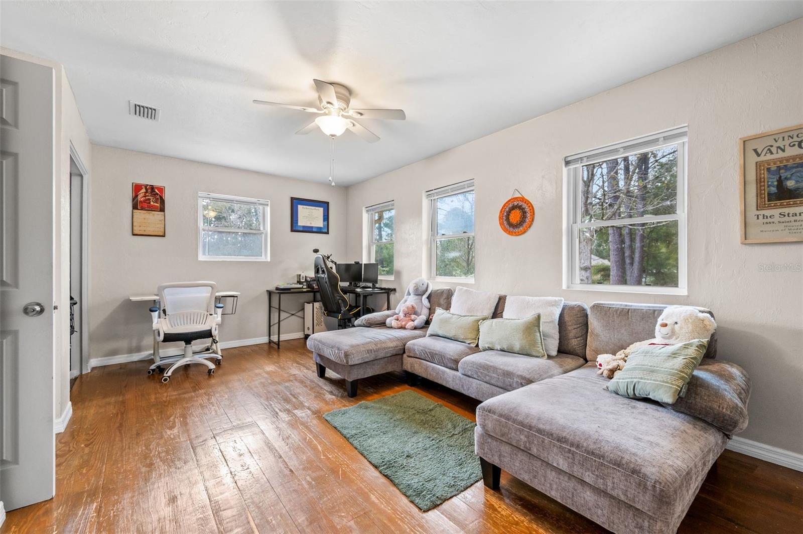 Image 17 of 44 For 10135 25th Place