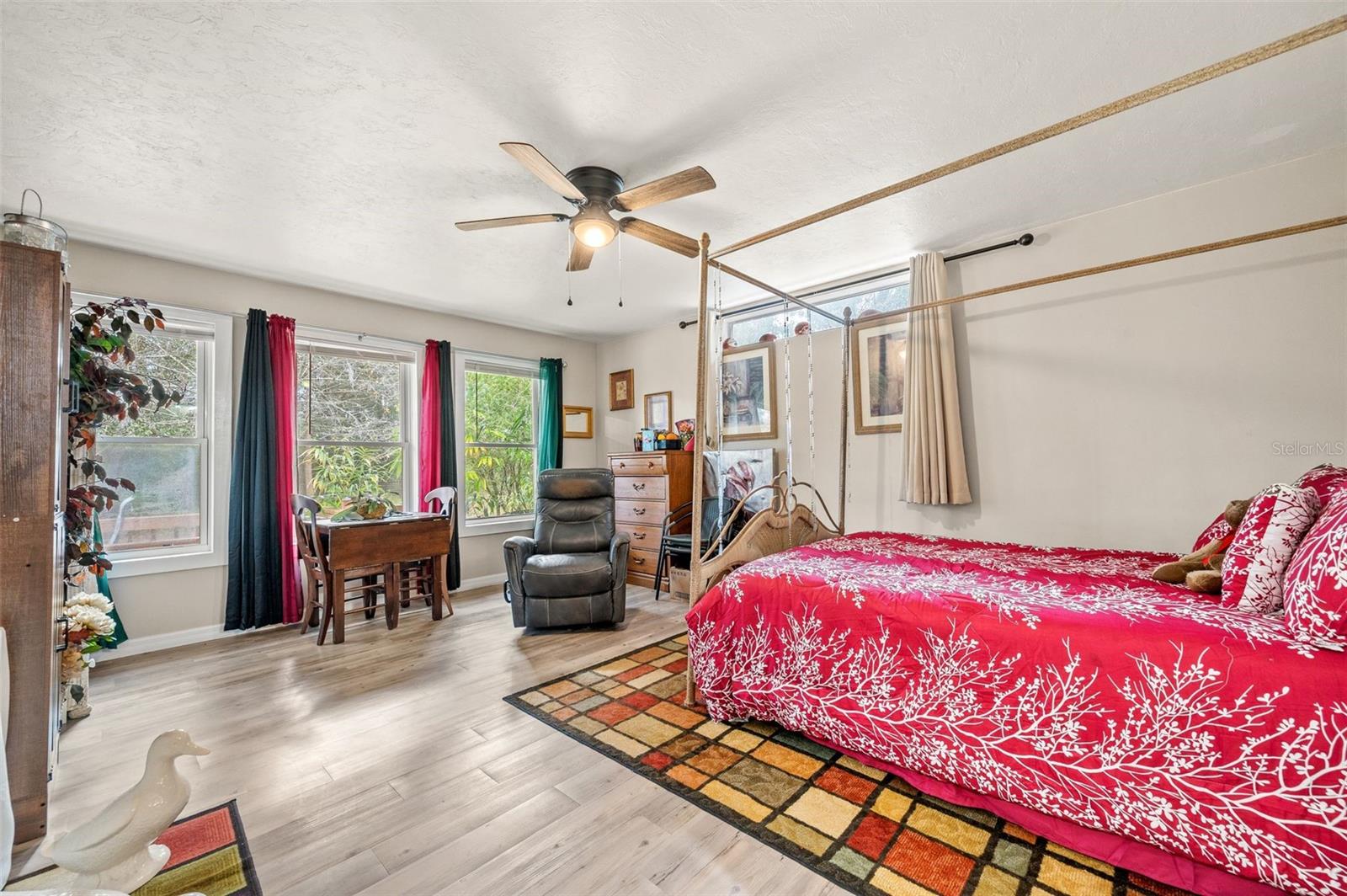 Image 19 of 44 For 10135 25th Place