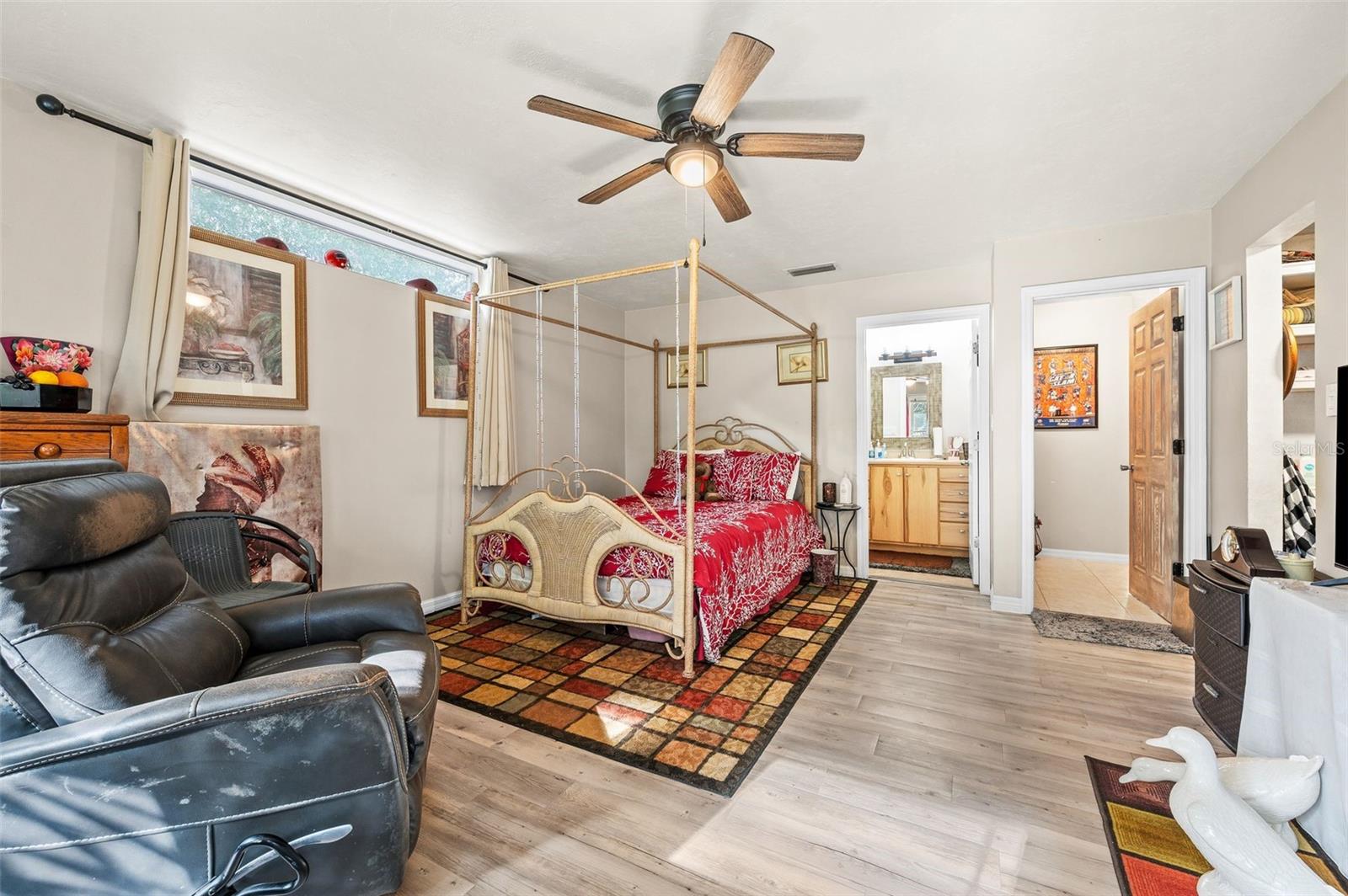 Image 21 of 44 For 10135 25th Place