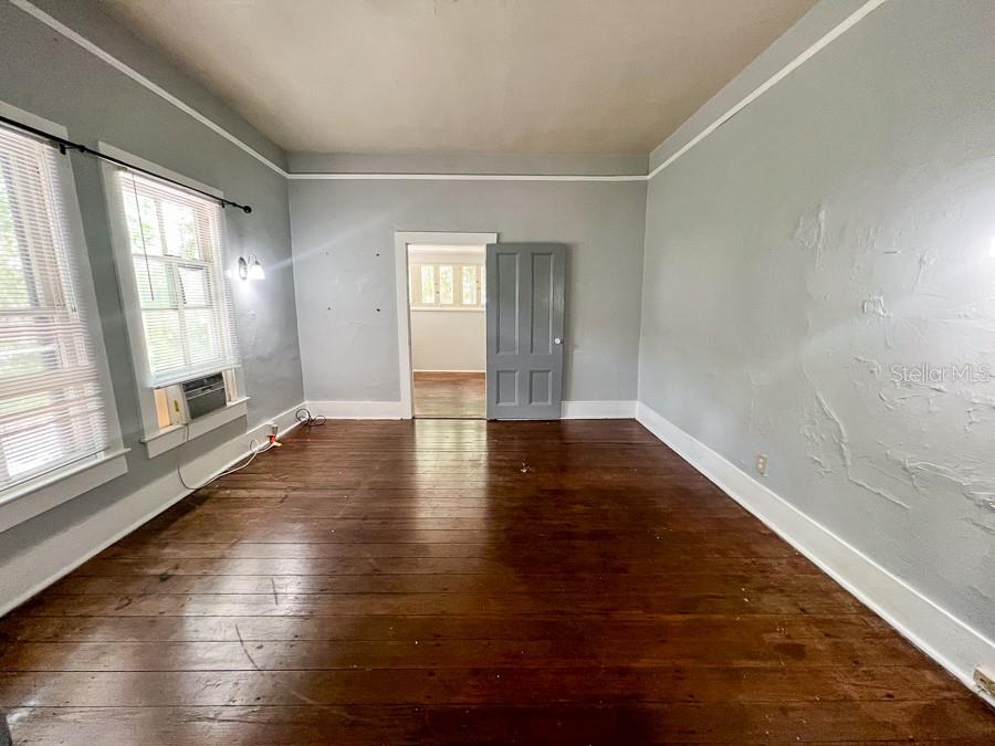 Image 6 of 16 For 312 2nd Avenue W