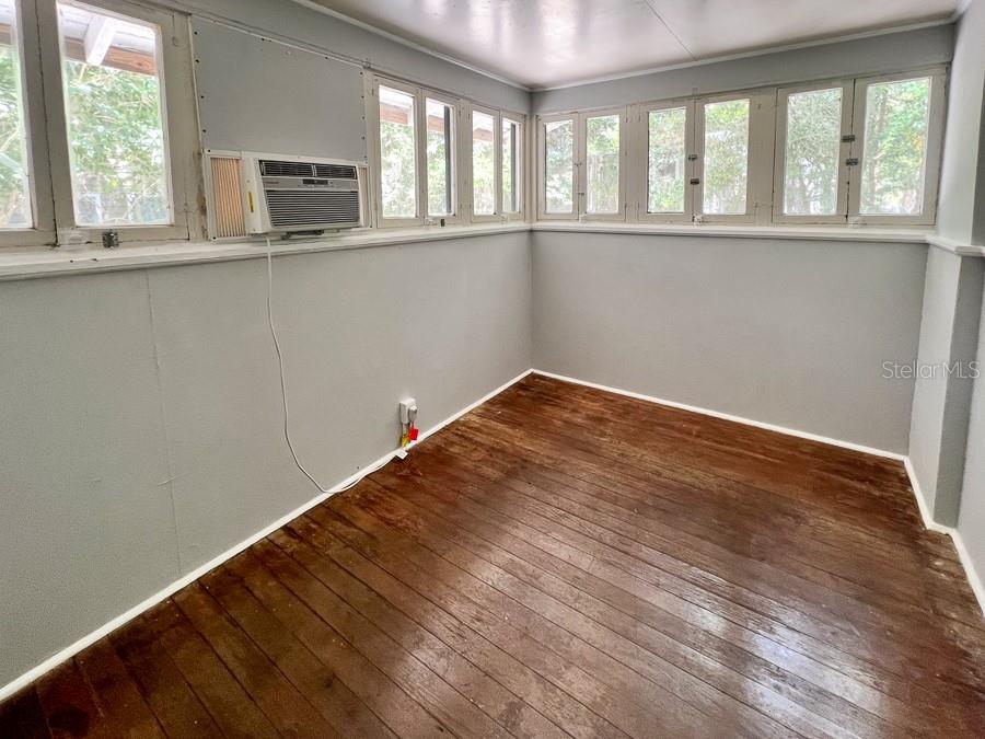 Image 9 of 16 For 312 2nd Avenue W