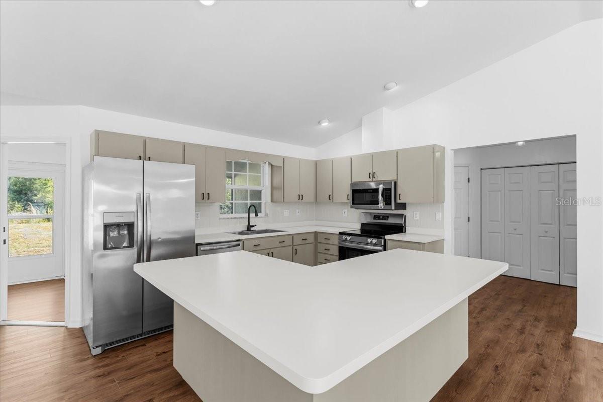 Image 20 of 54 For 957 354th Avenue