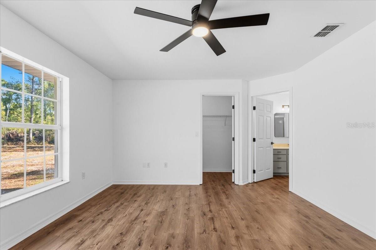 Image 23 of 54 For 957 354th Avenue