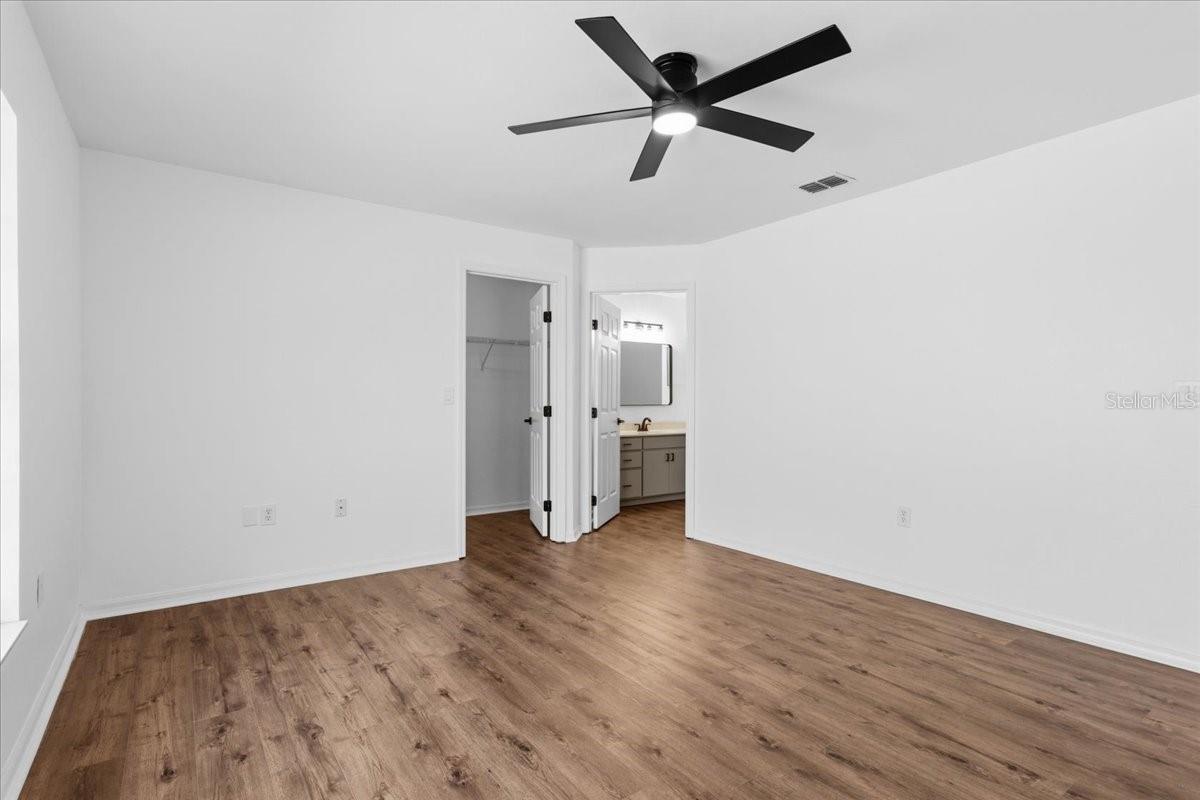 Image 24 of 54 For 957 354th Avenue