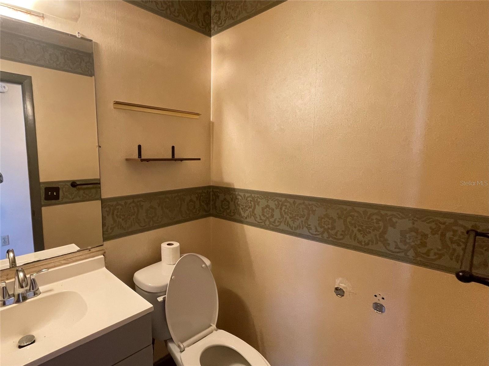 Image 12 of 14 For 2735 Sw 35 Place 1607