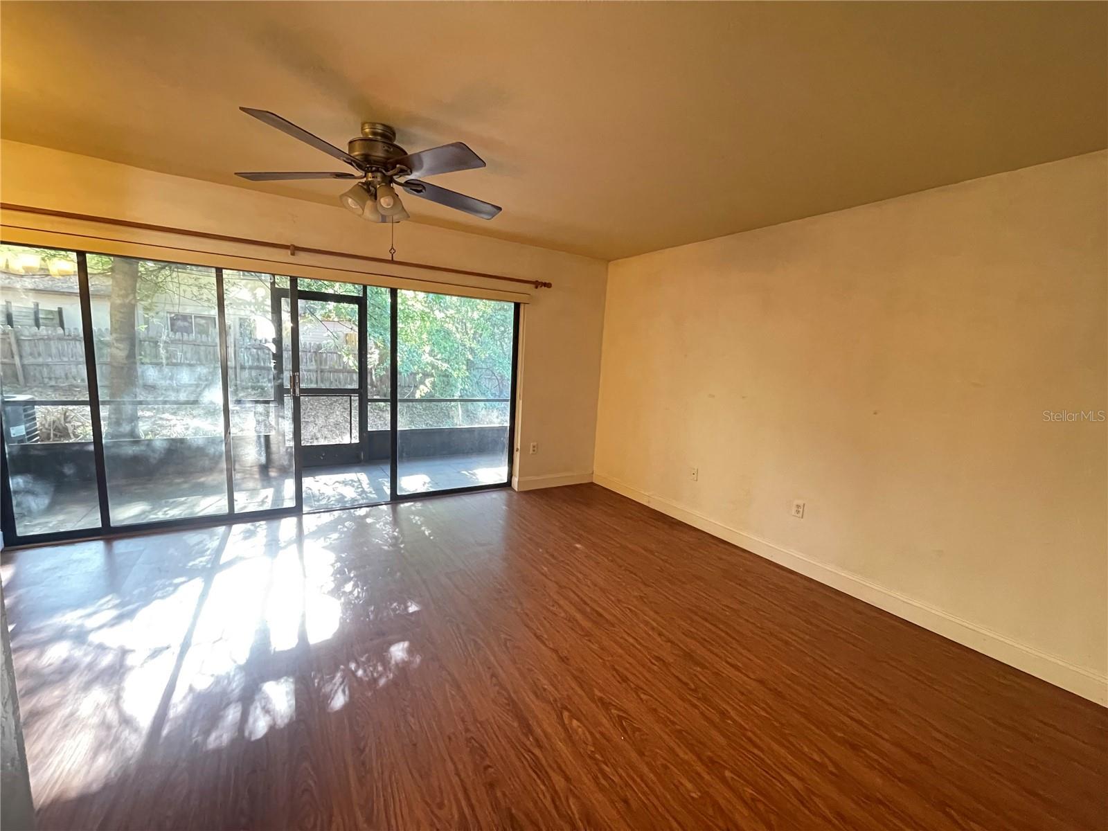 Image 6 of 14 For 2735 Sw 35 Place 1607